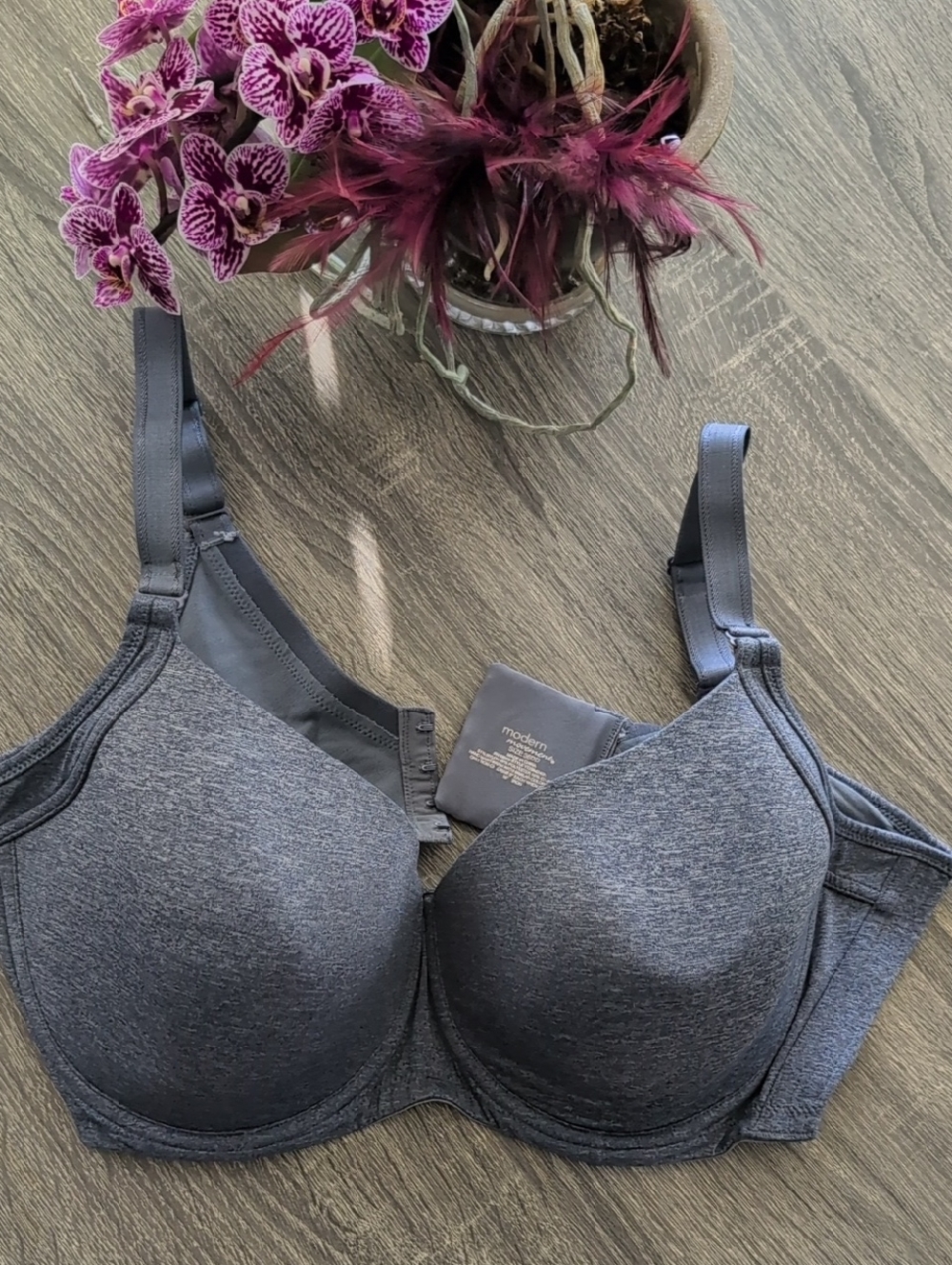 Modern Movements Full Coverage Gray T-Shirt Bra - Size 36 DD